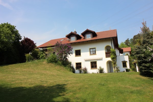 Verkauft Grosse Erdgeschosswohnung Mit Garten Und Balkon Zwei